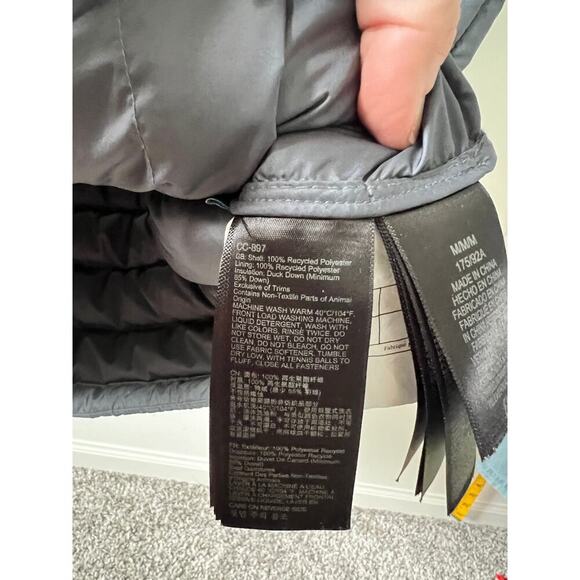 Marmot men's highlander down vest size medium - Picture 3 of 5